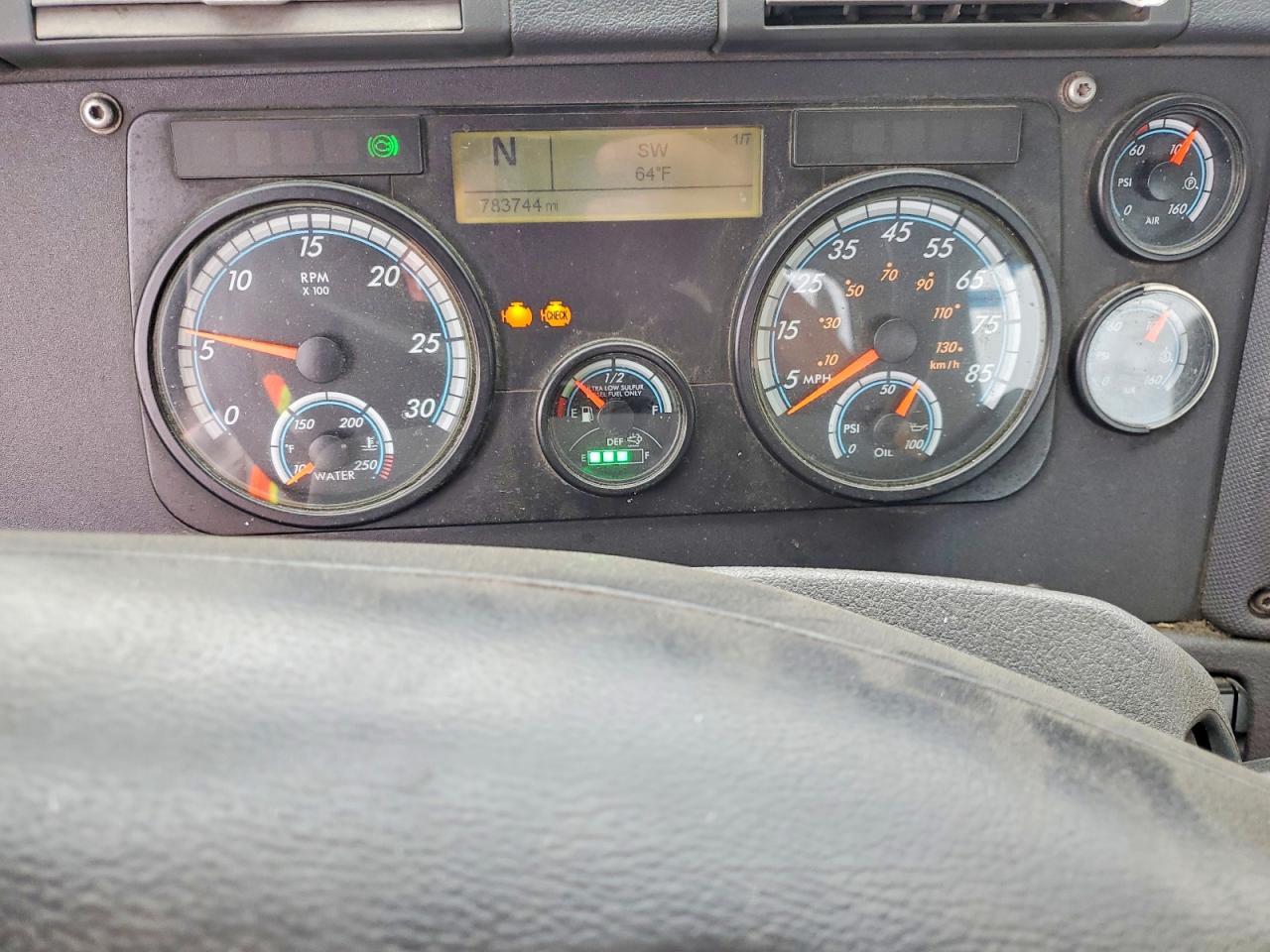 2015 Freigliner Cascadia 113