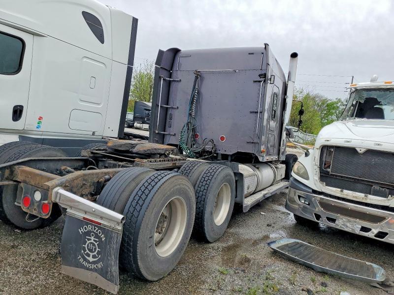 2014 Freightliner Conventional Coronado 132