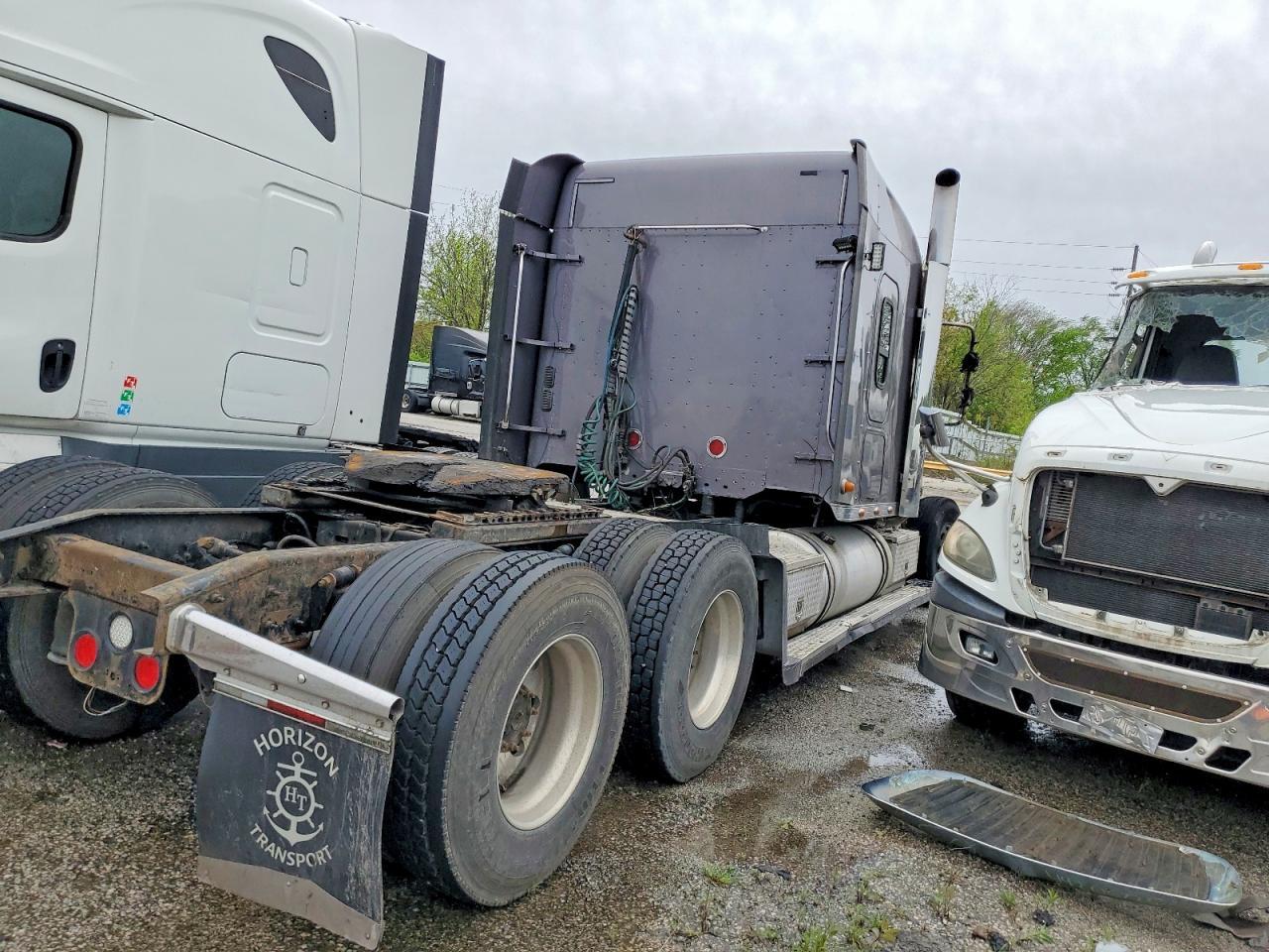 2014 Freightliner Conventional Coronado 132