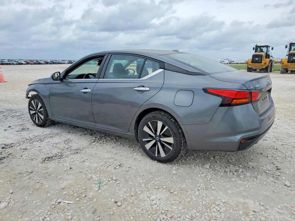 2021 Nissan Altima 2.5 sv