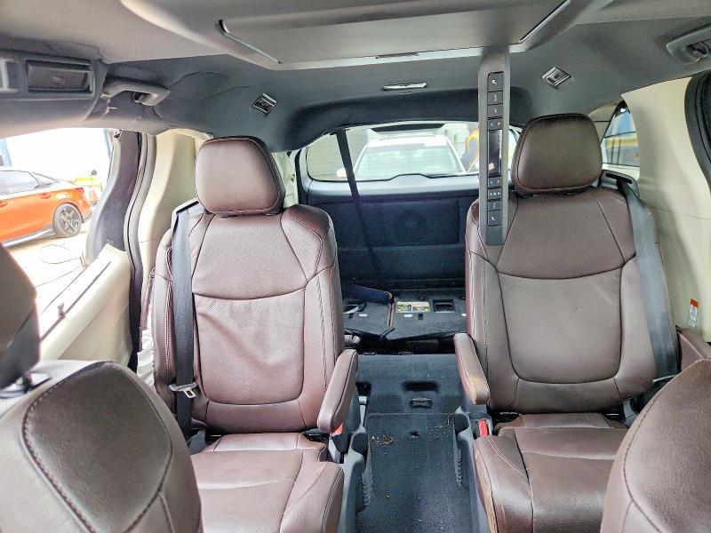 2023 Toyota Sienna Platinum 7-passenger