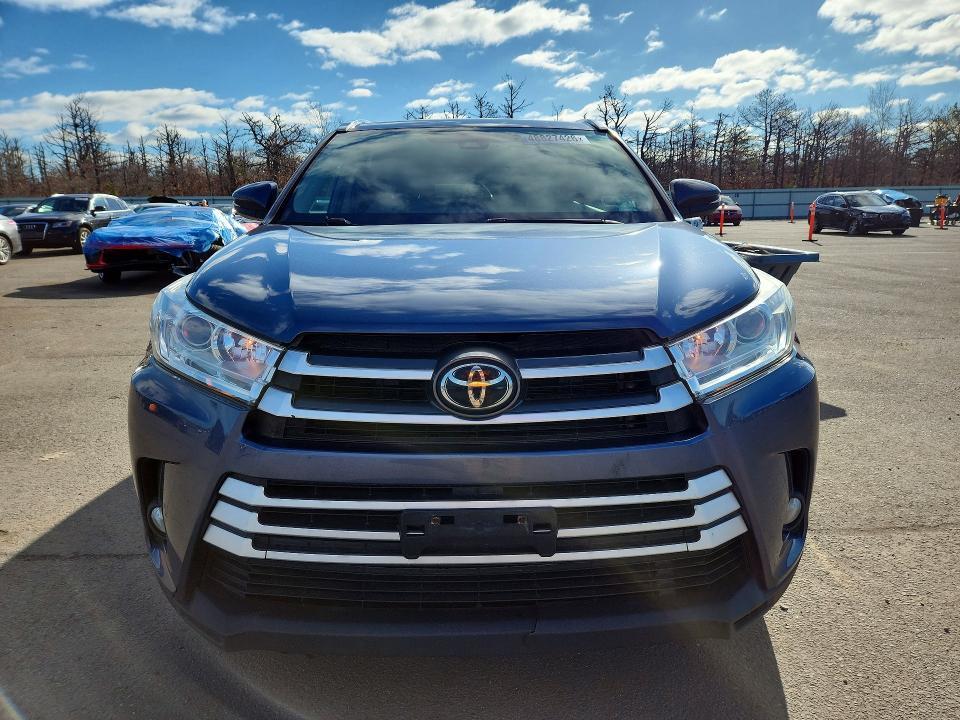 2019 Toyota Highlander xle