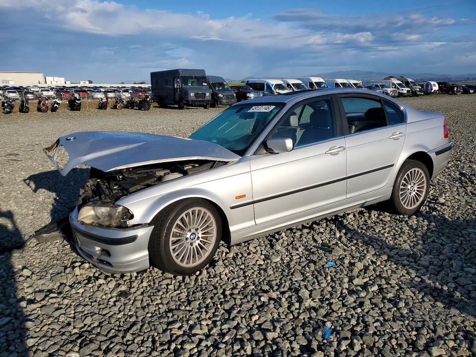 2001 BMW 330 i