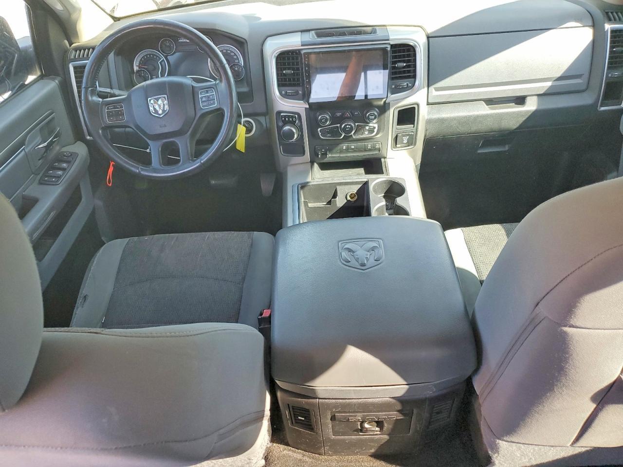 2015 Dodge RAM 1500 SLT