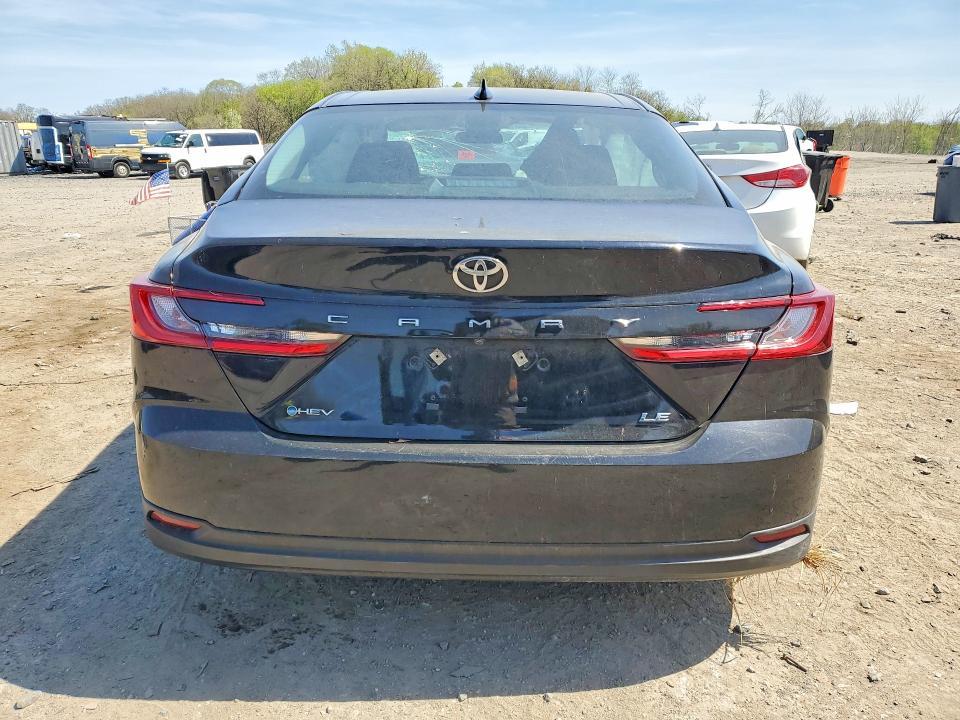 2025 Toyota Camry le