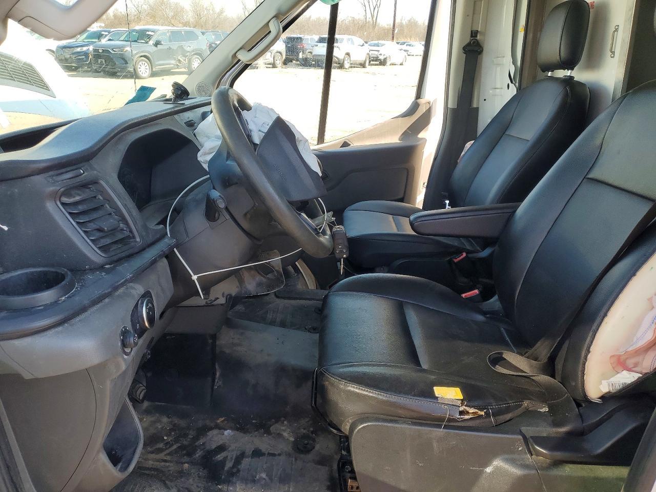 2022 Ford Transit BOX Truck