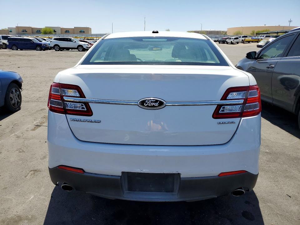 2013 Ford Taurus se