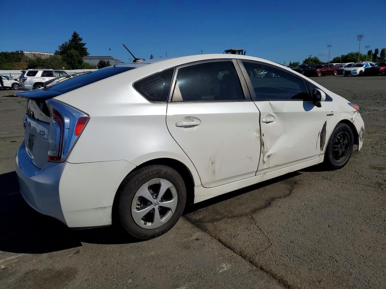 2014 Toyota Prius Three