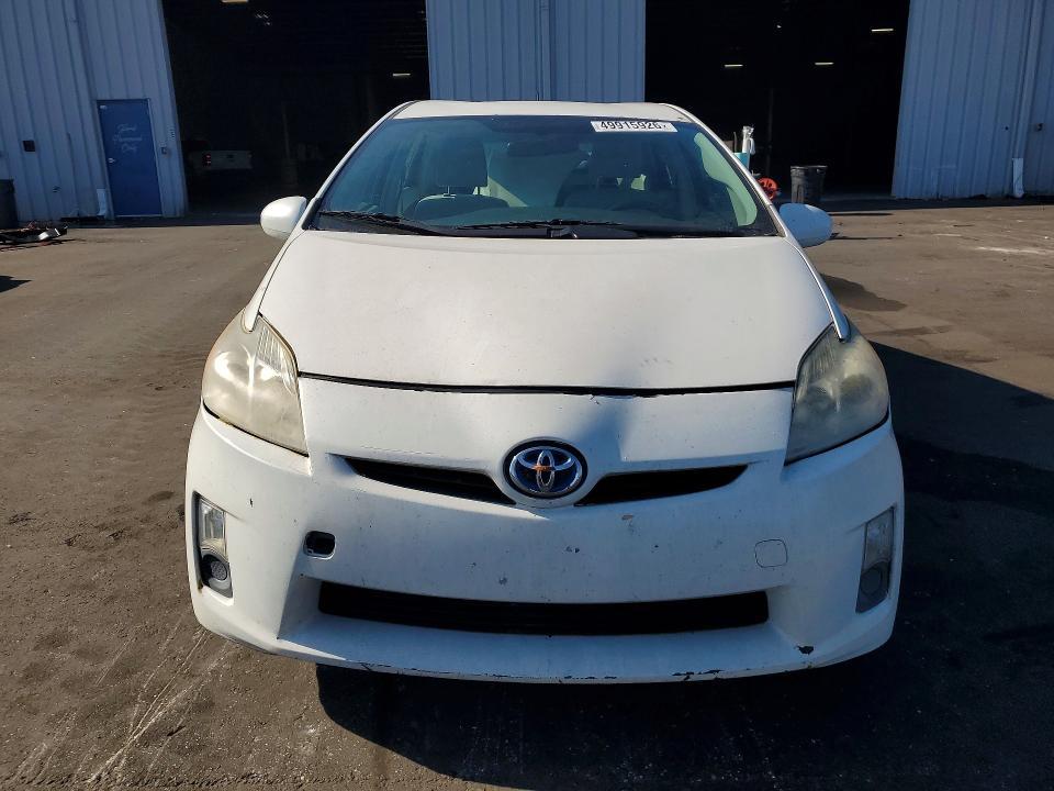 2010 Toyota Prius iii
