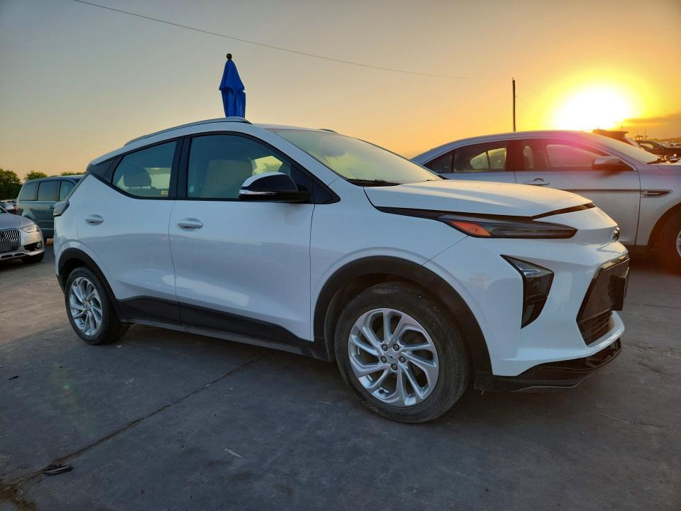 2023 Chevrolet Bolt euv lt