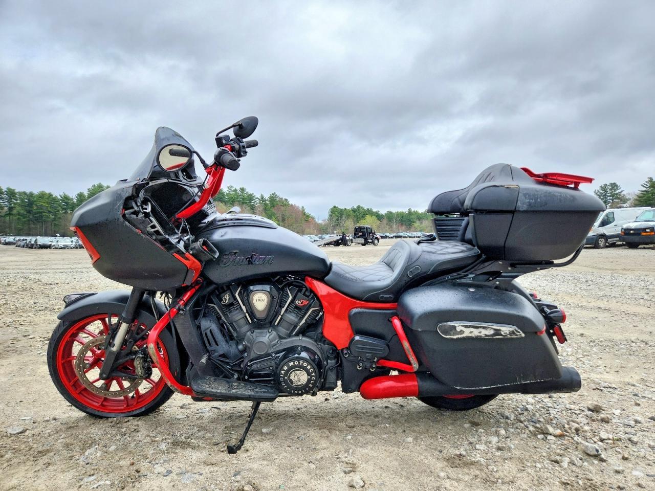 2023 Indian Motorcycle Co. Pursuit Dark Horse With Premium Packag