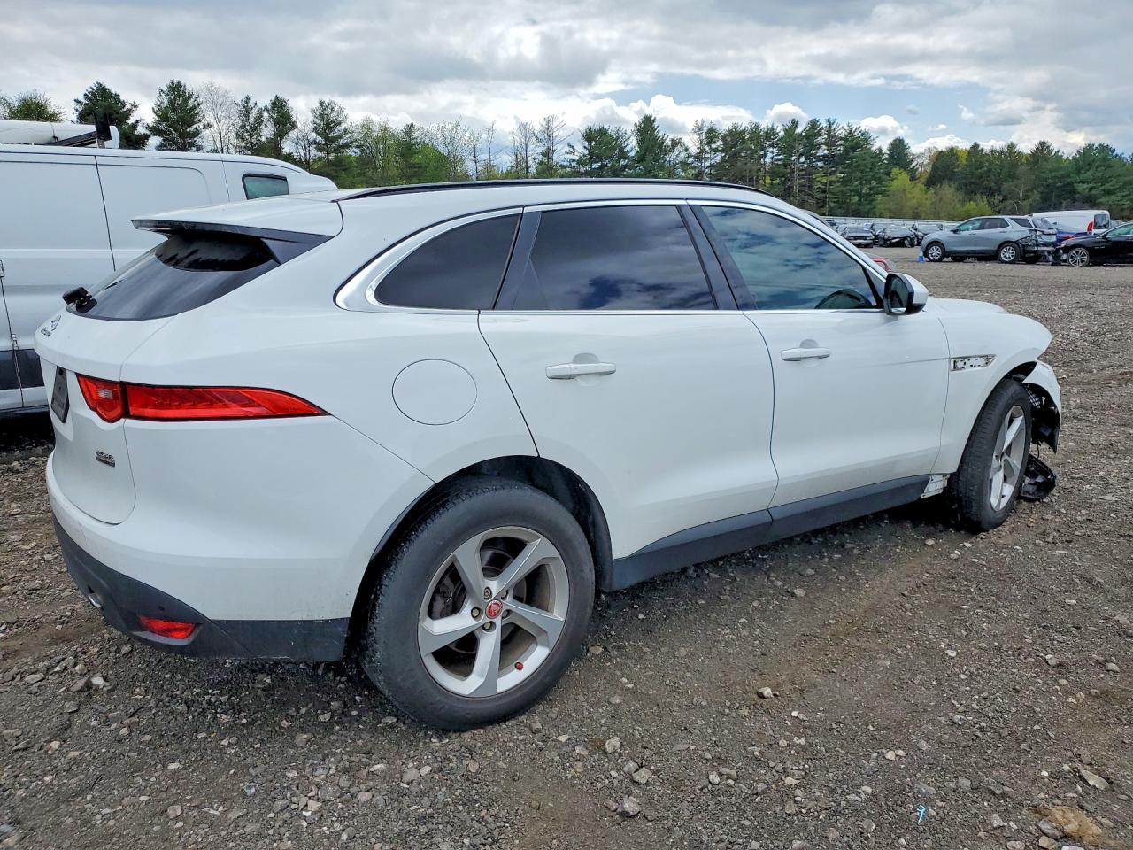 2019 Jaguar F-pace Premium