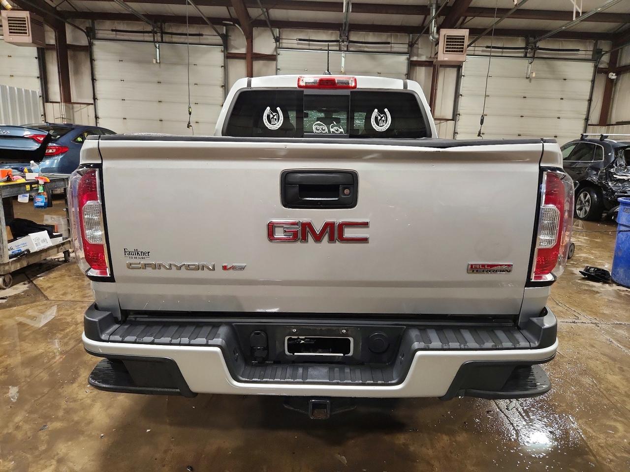 2018 GMC Canyon SLE