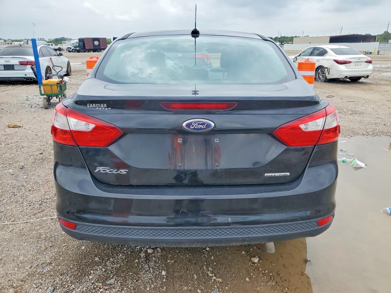 2014 Ford Focus s