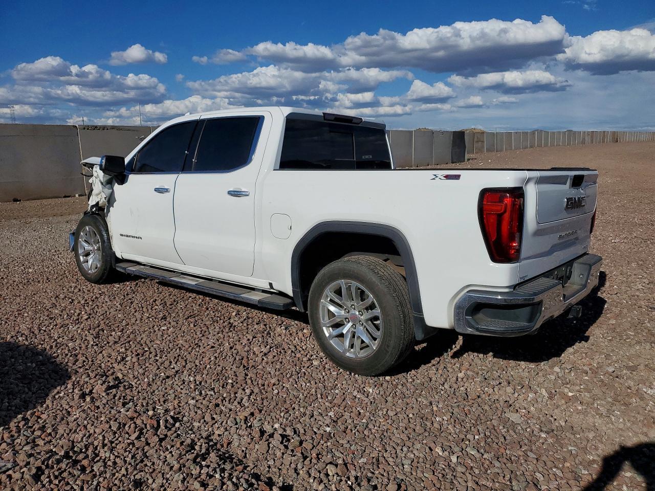 2020 GMC Sierra K1500 SLT