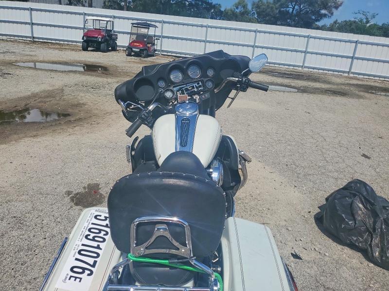 2002 Harley-Davidson Flhtcui
