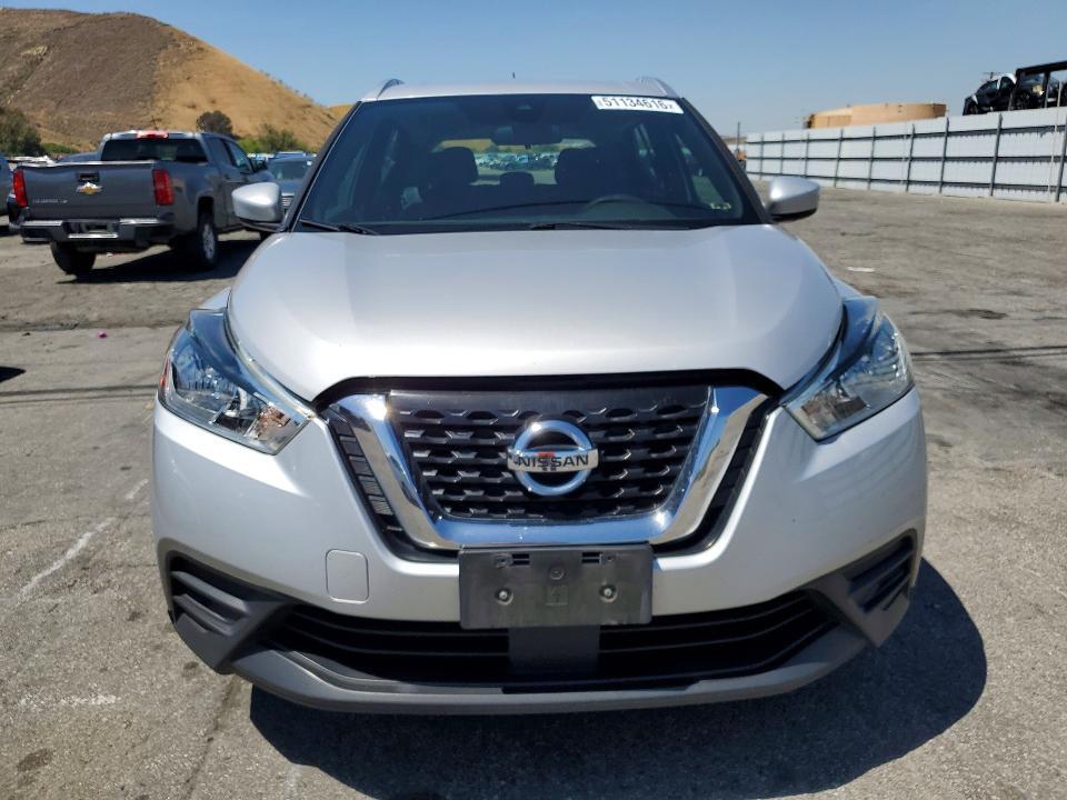 2020 Nissan Kicks sv