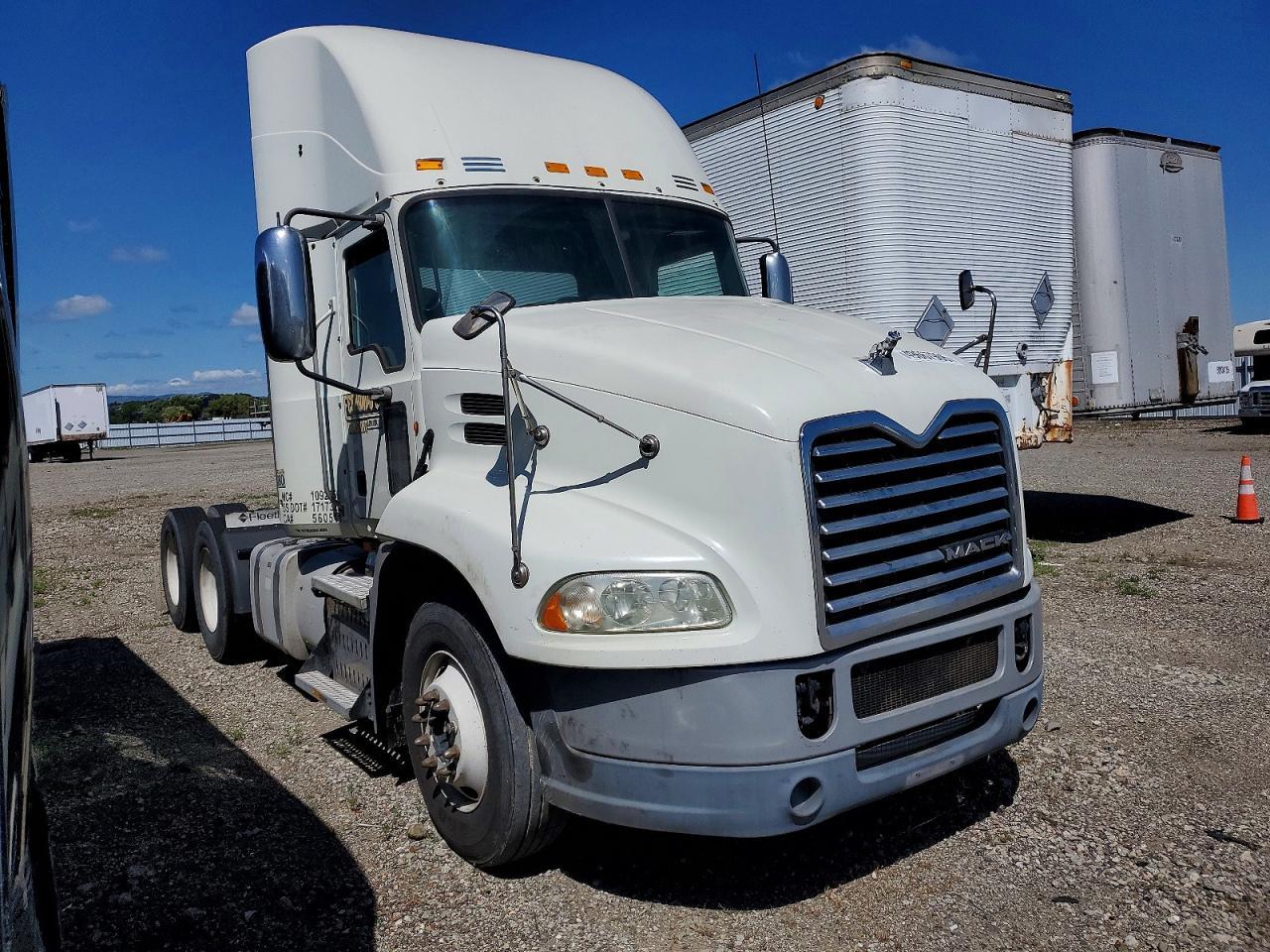 2014 Mack 600 CXU600