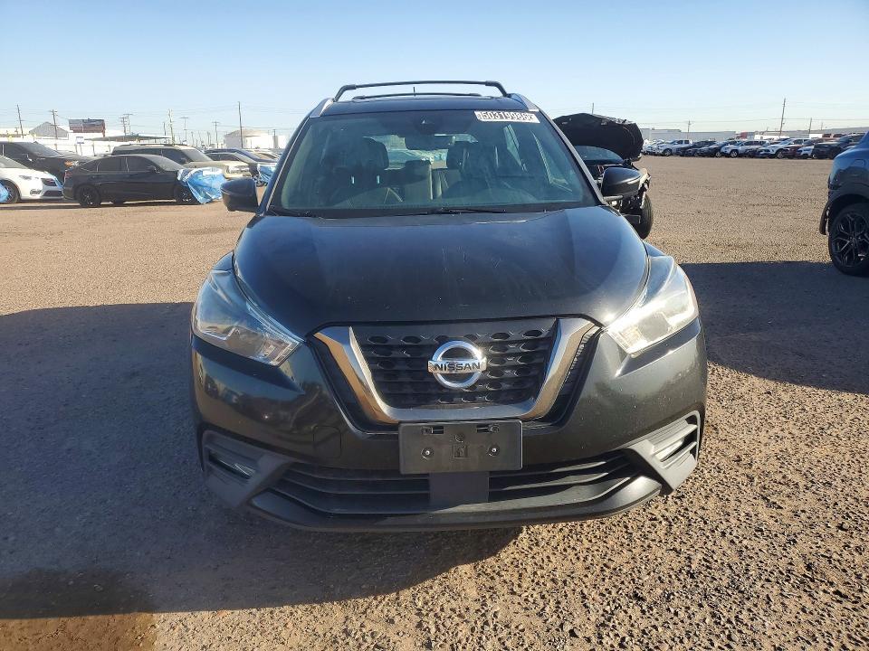 2020 Nissan Kicks sr