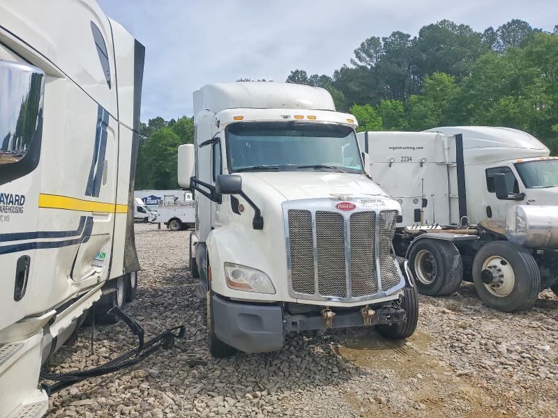 2018 Peterbilt 579 Semi Truck