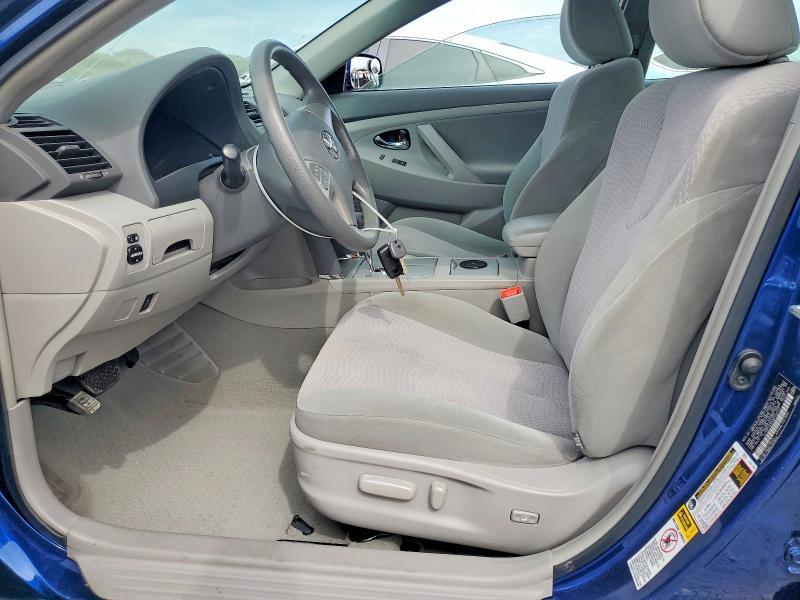 2011 Toyota Camry le