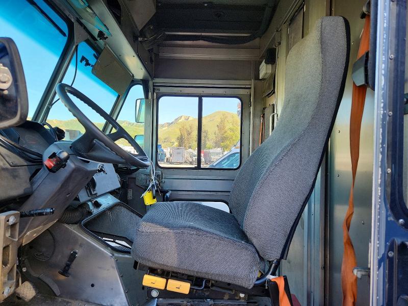 2020 Freightliner Chassis M Line WALK-IN Van