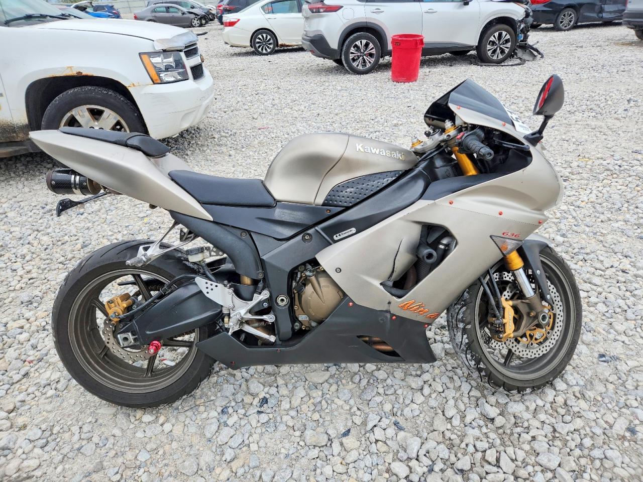 2005 Kawasaki ZX636 C1
