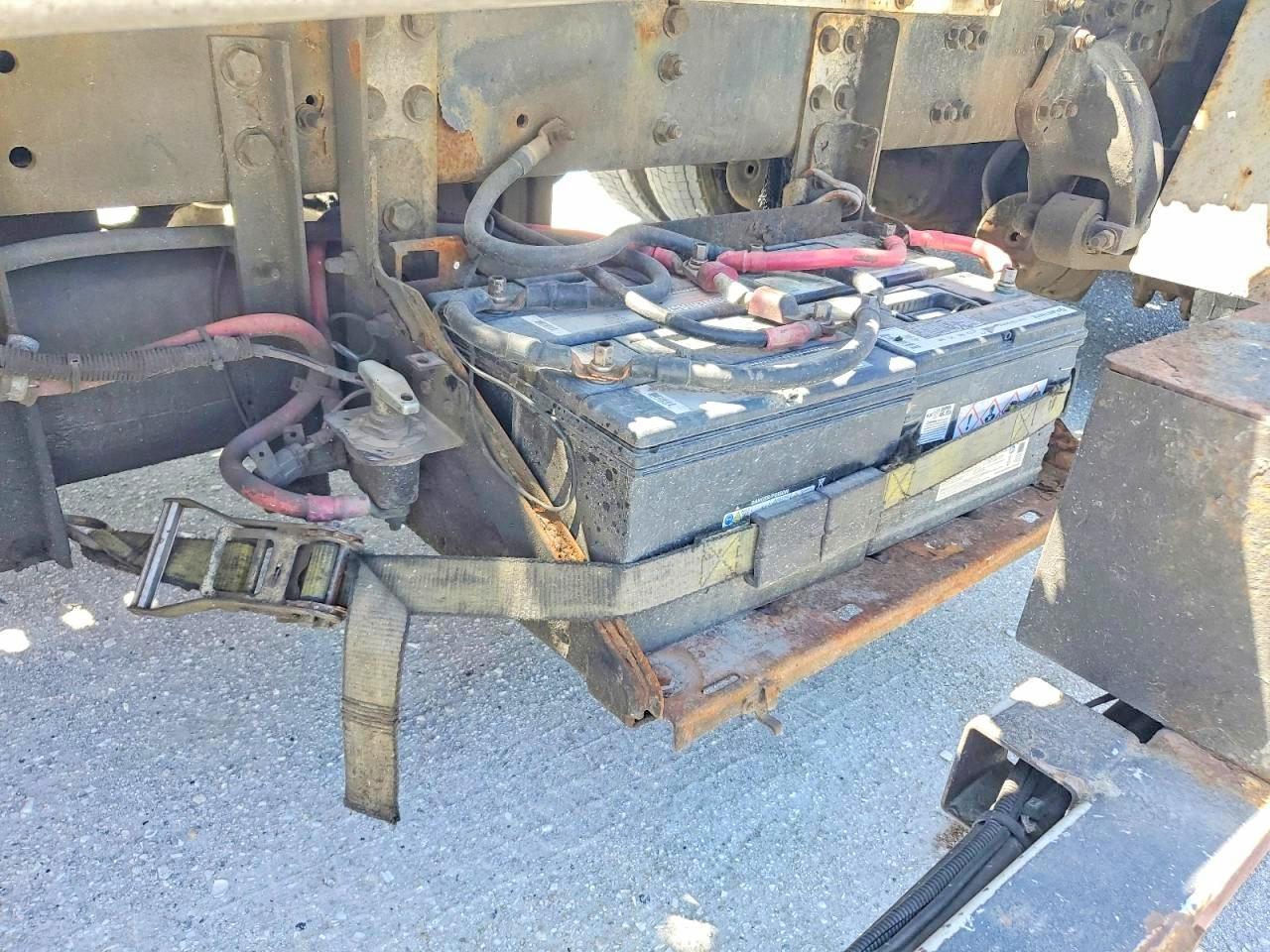 2004 Sterling L9500 Car Carrier