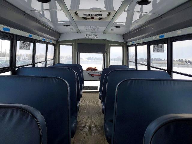 2011 GMC Savana Cutaway G3500