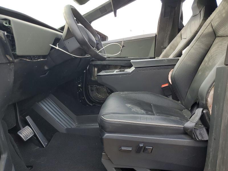 2025 Tesla Cybertruck