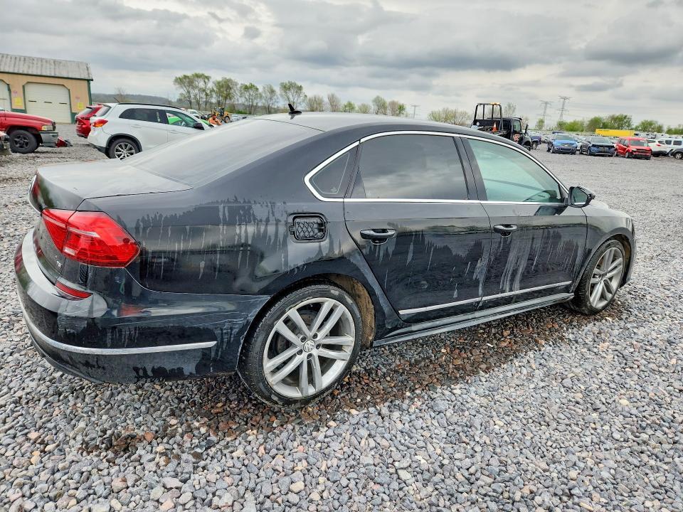 2016 Volkswagen Passat R-line