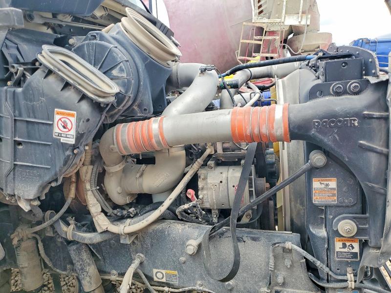 2015 Kenworth T370 Semi Truck