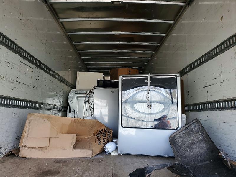 2020 Freigliner 2020 Freightliner Business Class M2 BOX Truck