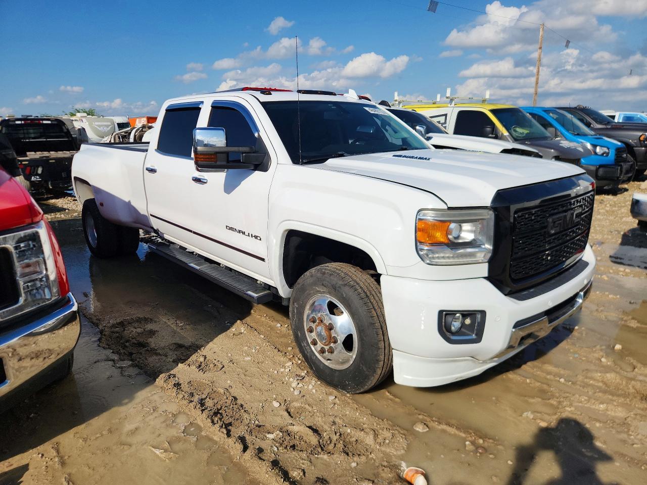 2015 GMC Sierra K3500 Denali