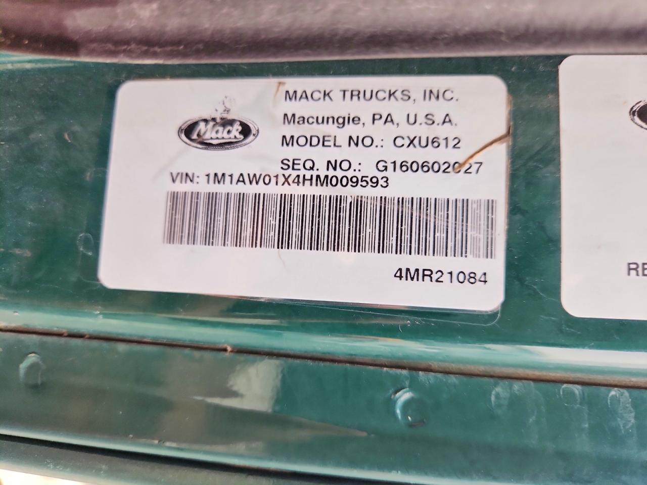 2017 Mack CXU612 Semi Truck