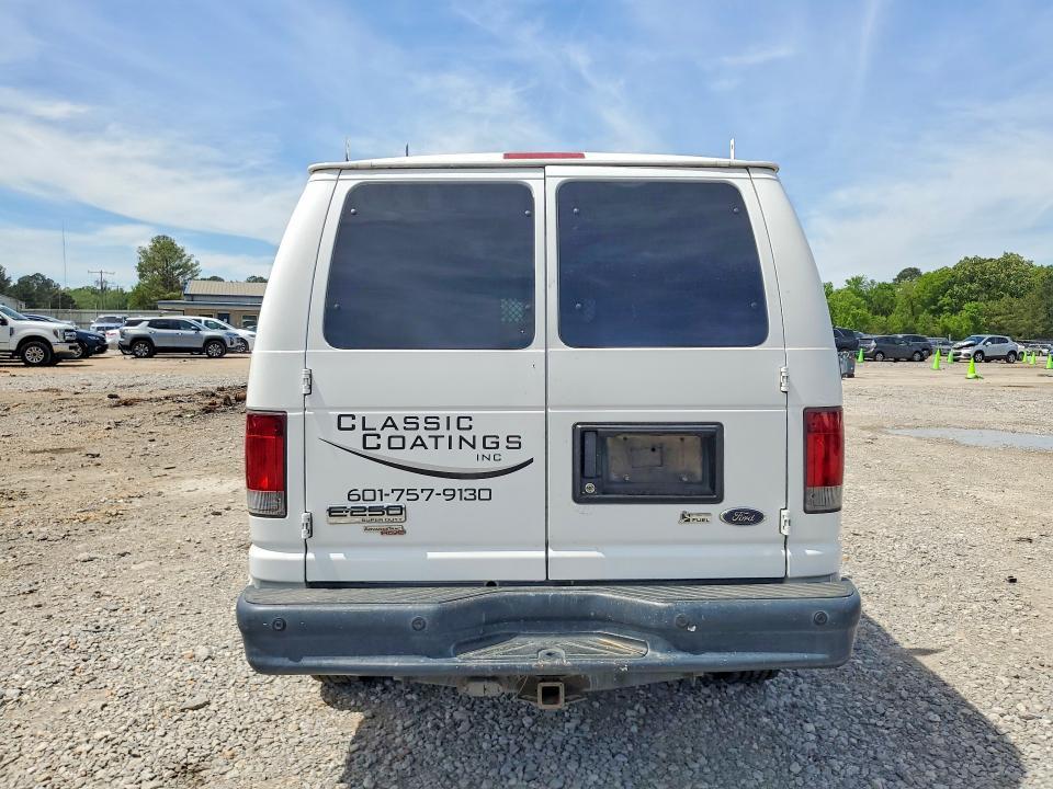 2011 Ford Econoline E250 van