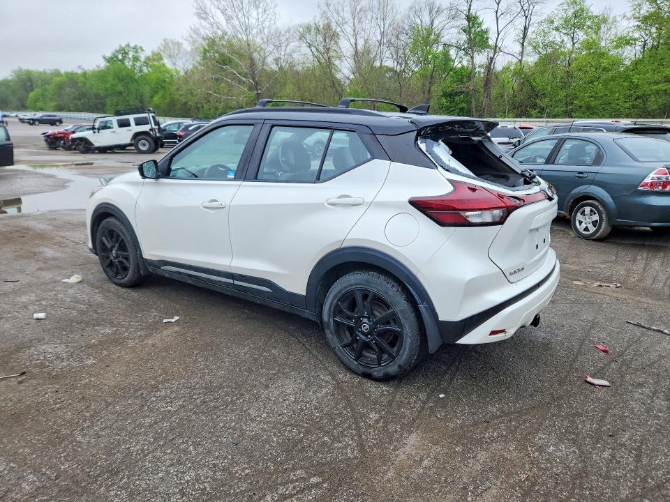 2021 Nissan Kicks sr