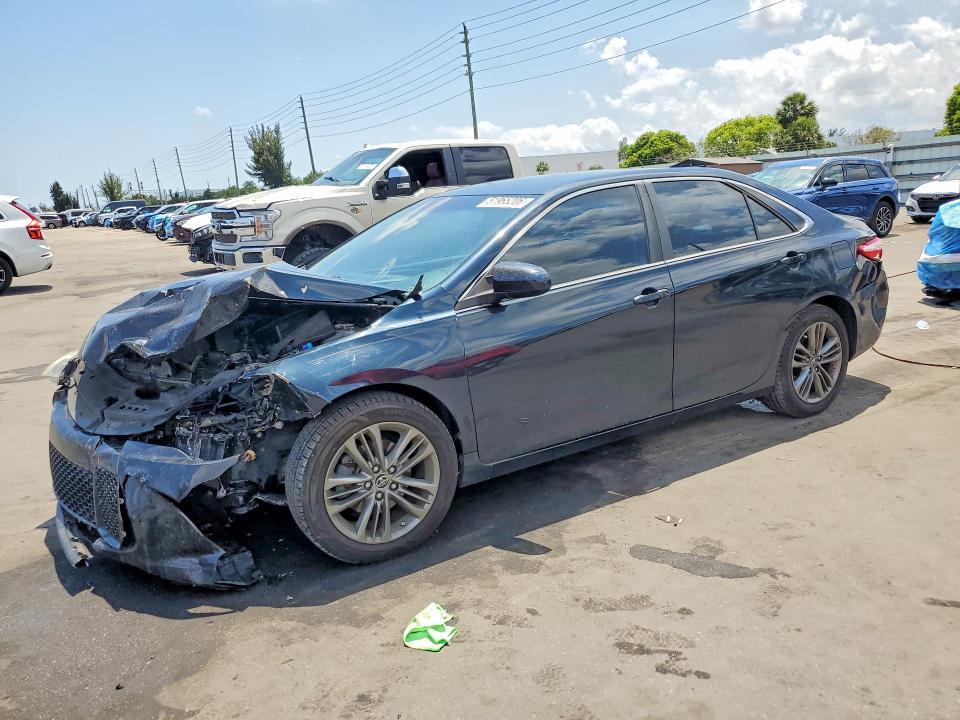 2015 Toyota Camry se