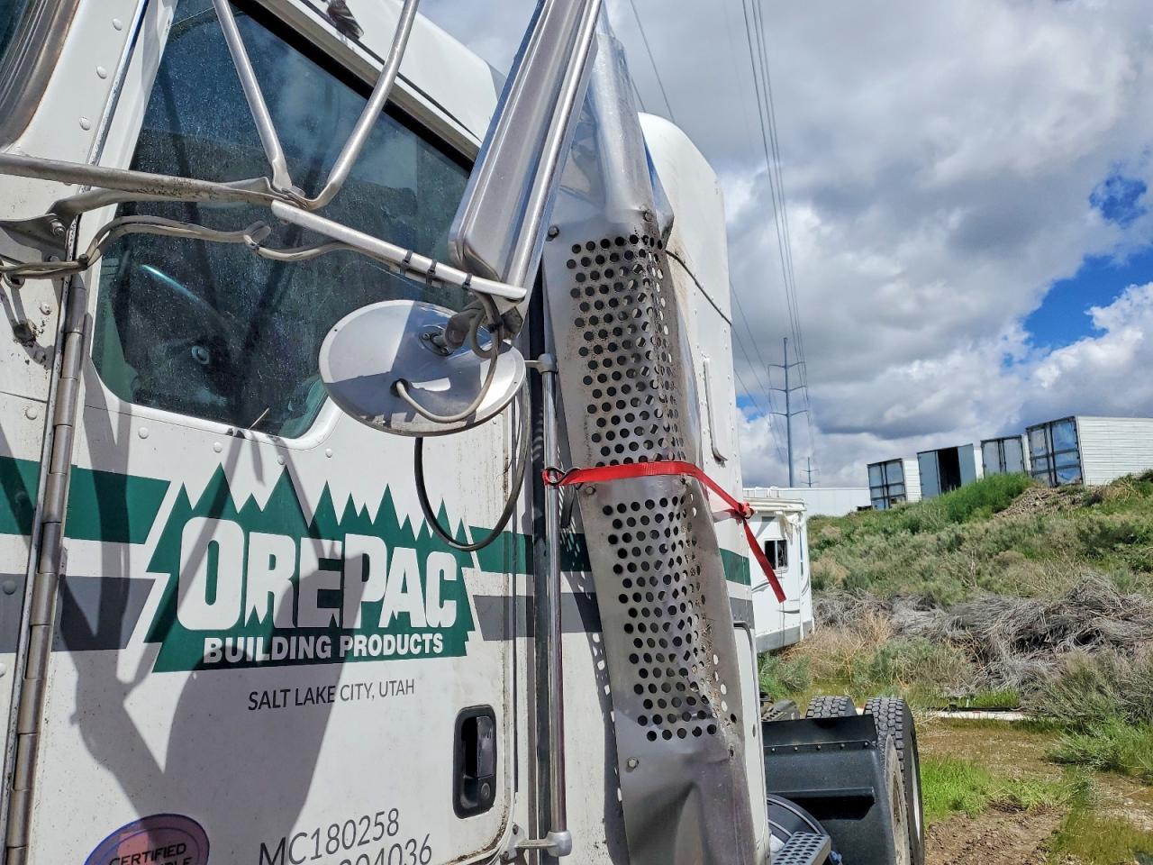 2017 Kenworth Construction T800