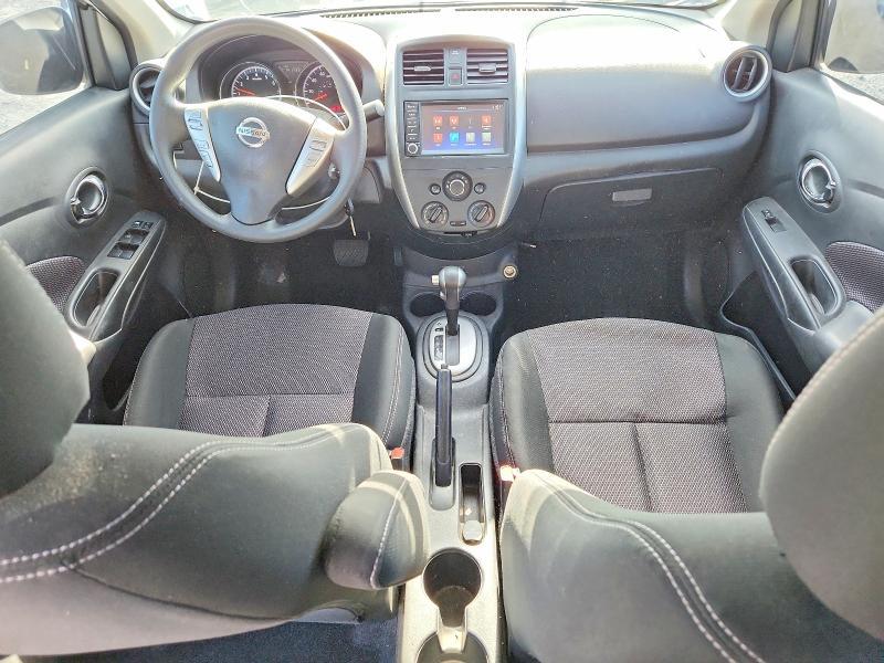 2018 Nissan Versa sv