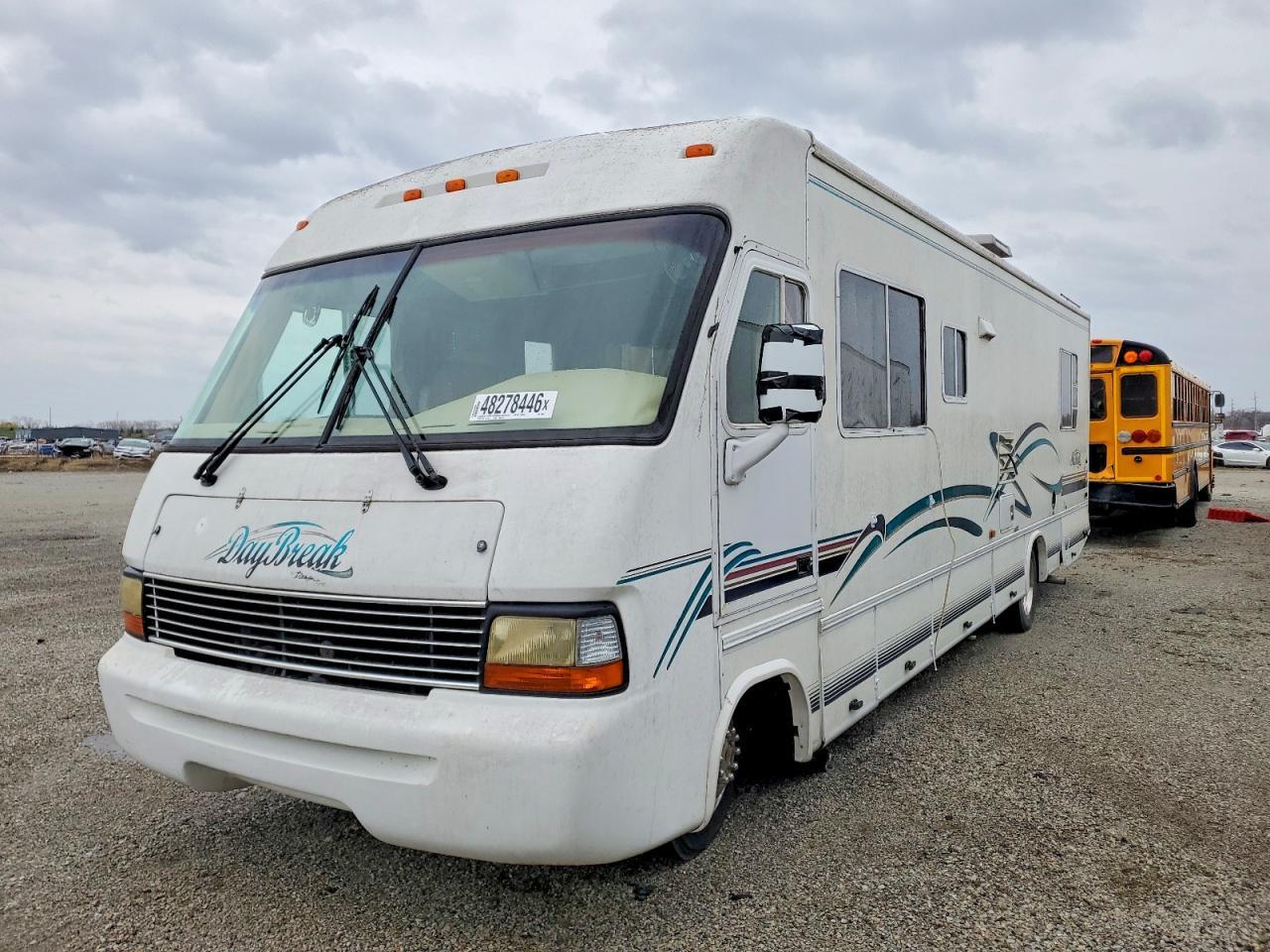 2000 Damon 1999 Workhorse RV