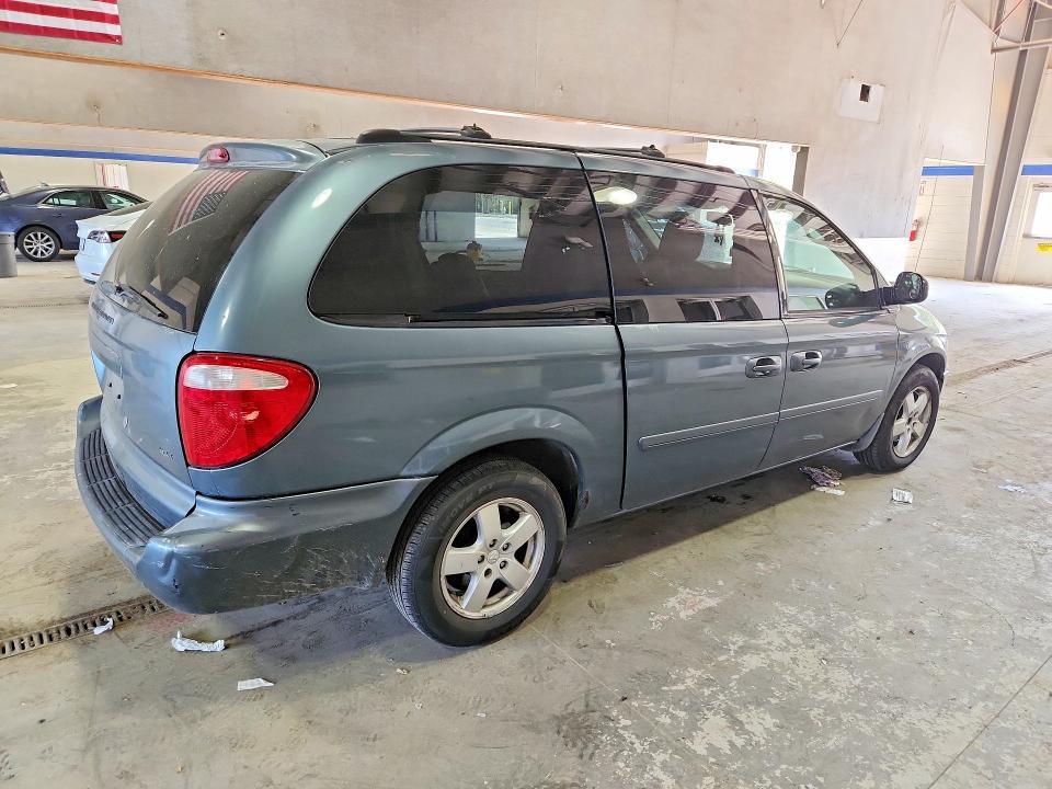 2005 Dodge Grand Caravan sxt