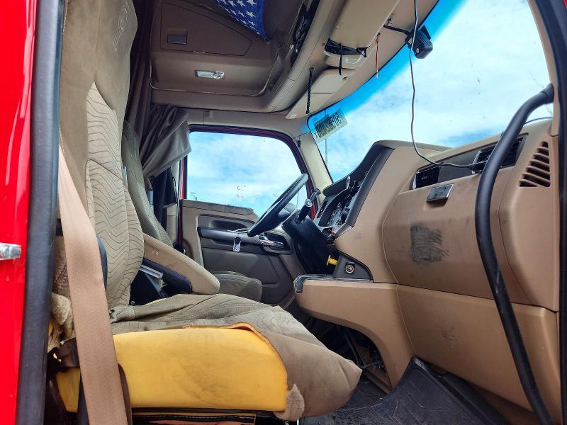 2019 Kenworth T680 Semi Truck