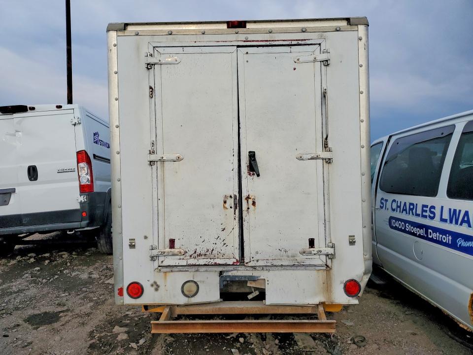 2005 Chevrolet Express Delivery Truck