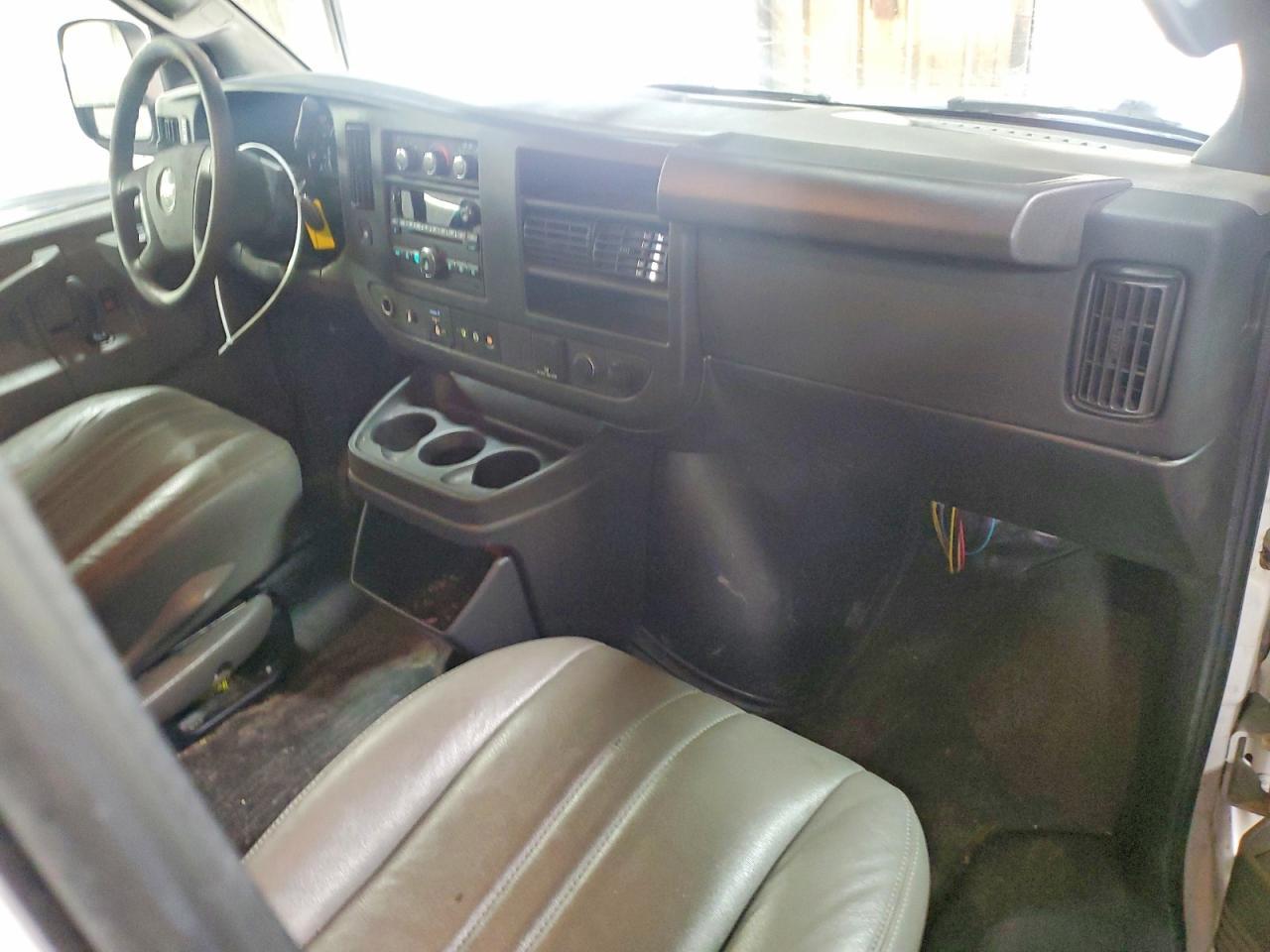 2018 Chev Express 2500