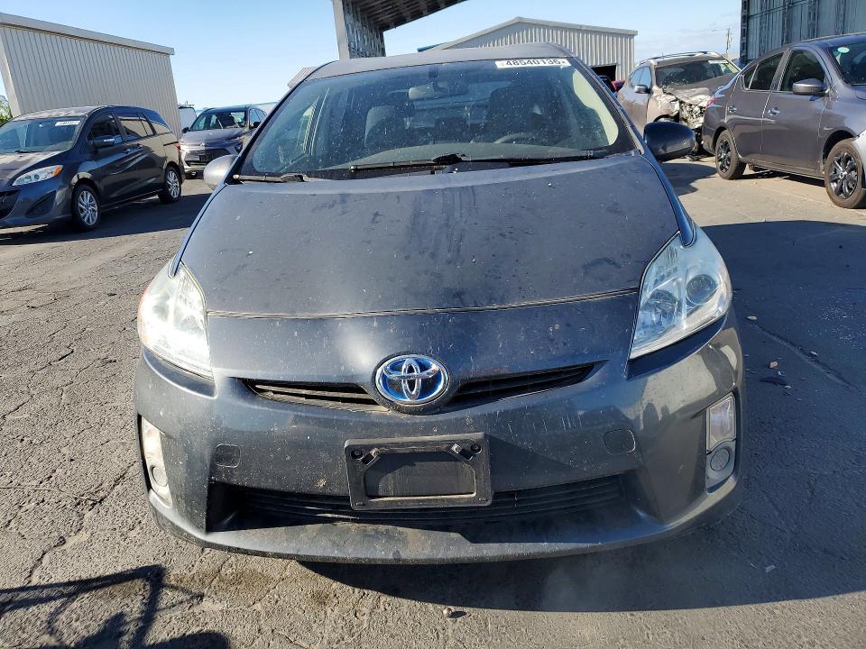 2010 Toyota Prius iii