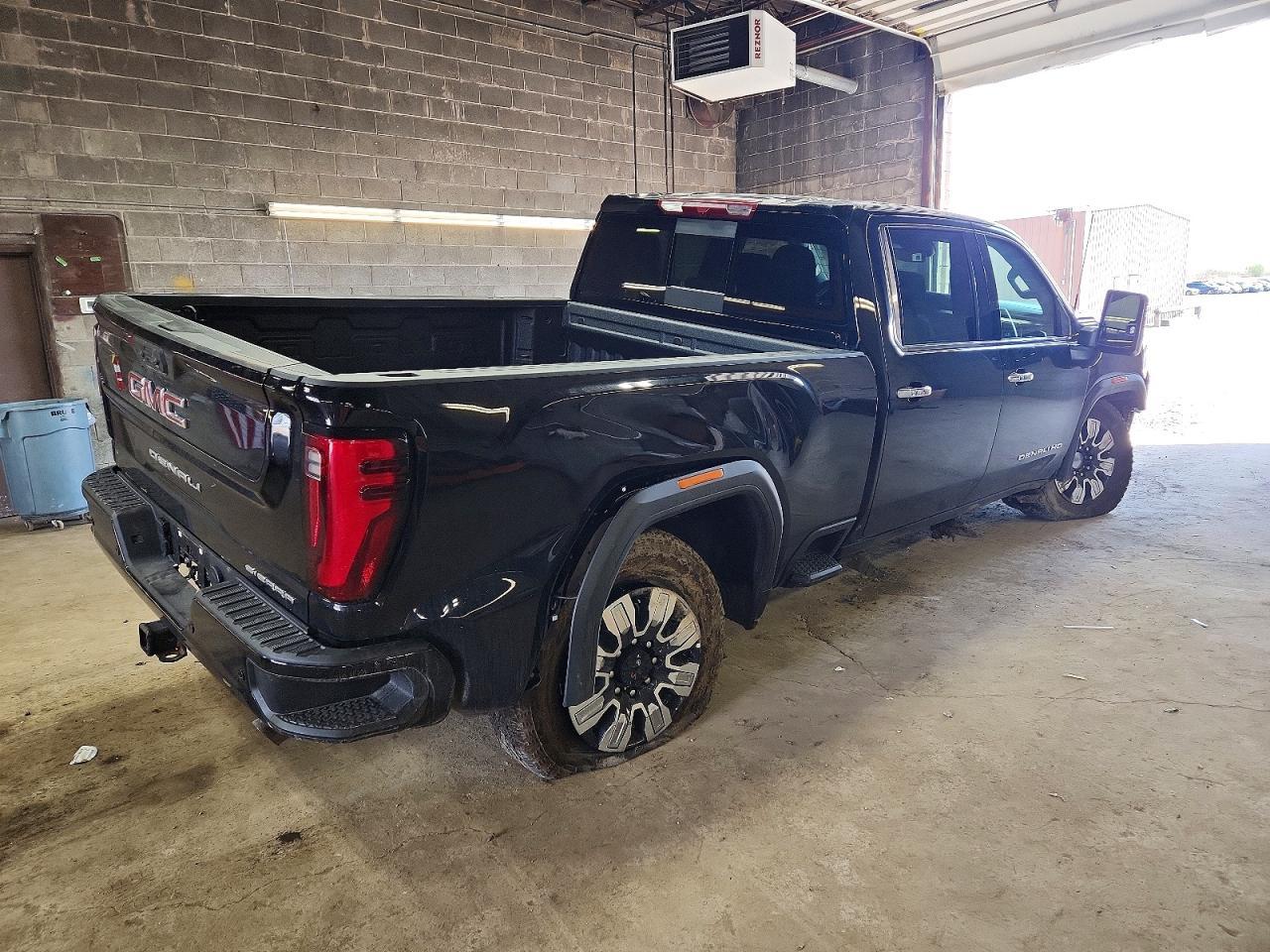 2024 GMC Sierra K2500 Denali