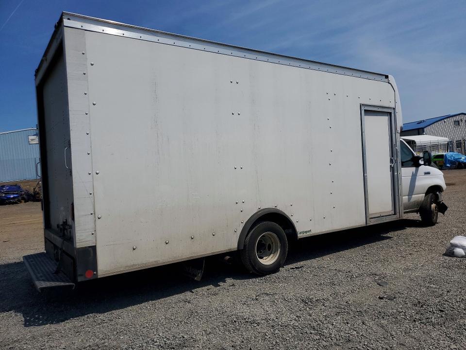 2022 Ford E450 Delivery Truck