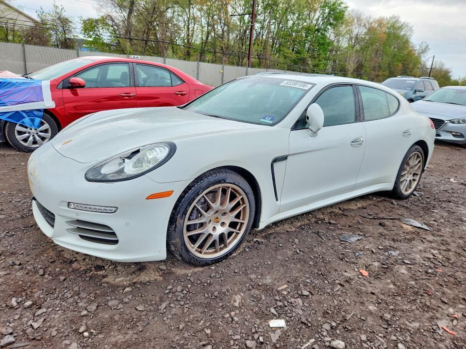 2016 Porsche Panamera 2