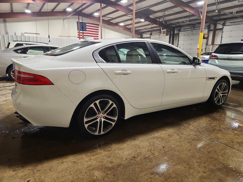 2017 Jaguar Xe Premium